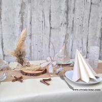 Décoration de table Champêtre avec du bois et fleurs séchées naturelles