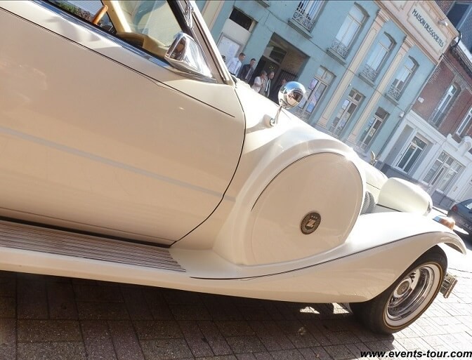 Voiture rétro Rolls Royce.