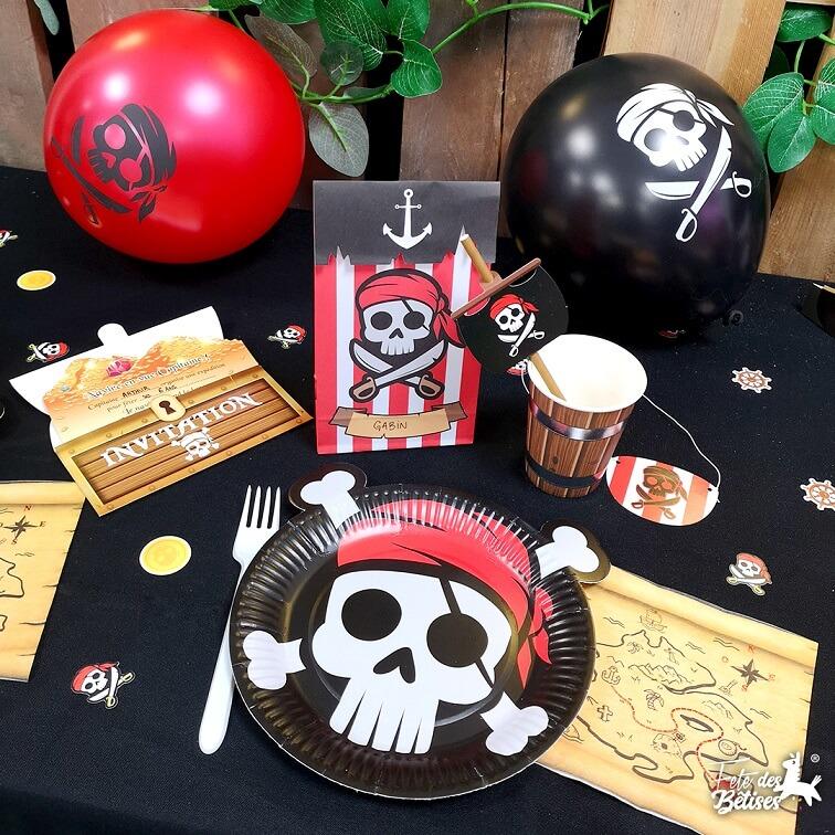 Ballon Pirate pour fête anniversaire (Noir et Rouge) REF/007BAL