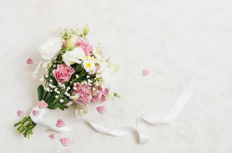 02003 decoration de table mariage a parsemer coeur rose pastel metallique