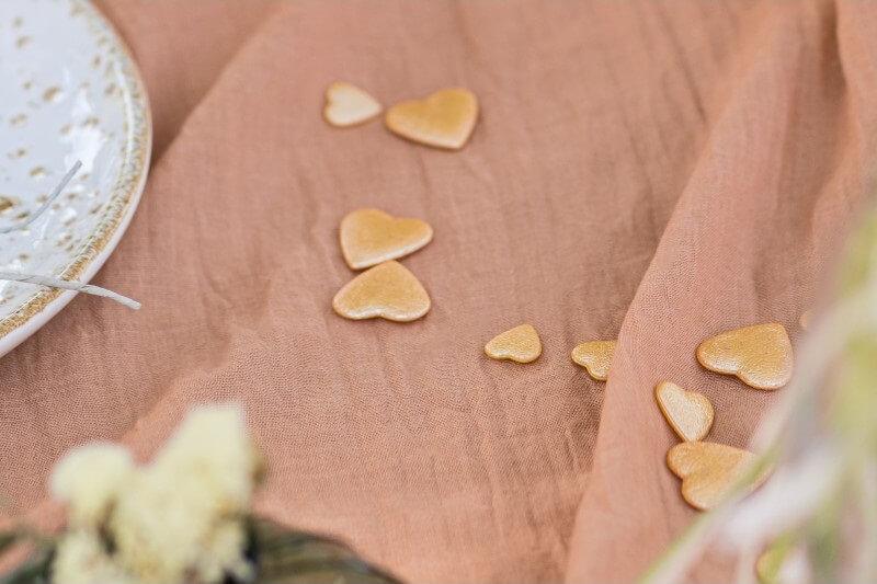 02003 decoration de table mariage a parsemer coeur saumon metallique