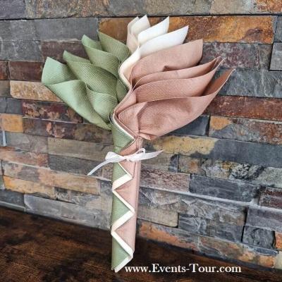 10057 pliage de serviette tissu ailaid vert olive naturel beige palmier