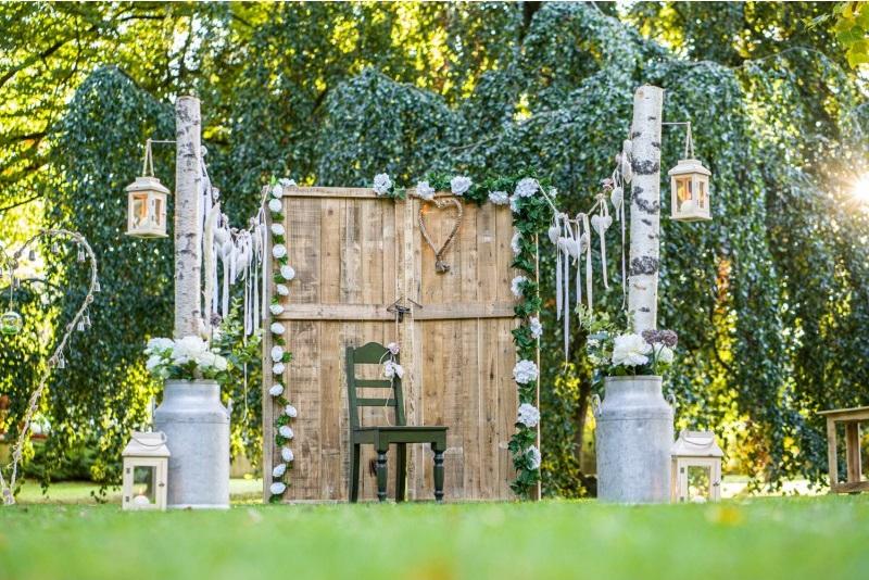 10353 guirlande de rose artificielle blanche et verte