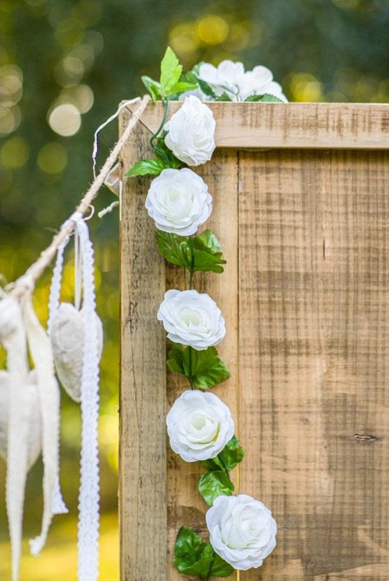 10353 guirlande de rose artificielle blanche verte