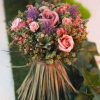 11605 decoration bouquet champetre roses et feuillages