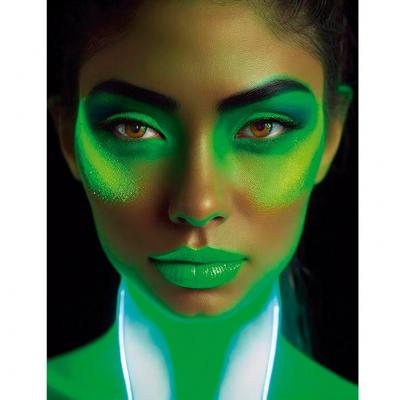 15661 tube creme maquillage vert fluo