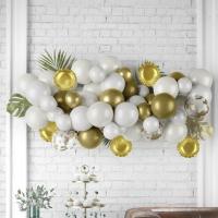 22769 kit decoration de salle ballon latex nuage dore or amande blanc