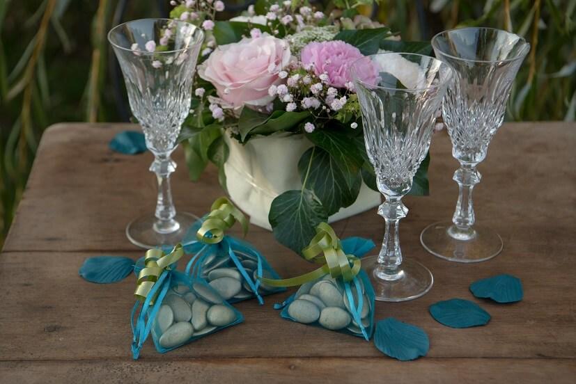 6177 decoration fete avec bobine ruban bolduc vert olive sauge