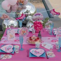 6805 decoration de table anniversaire rose fuchsia nappe rouleau airlaid 10m barbie
