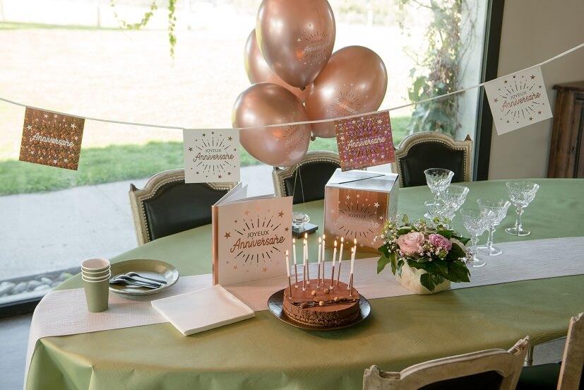 6806 decoration nappe anniversaire airlaid vert olive sauge 25m