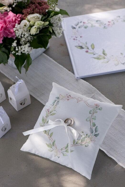 6840 coussin a alliance mariage champetre fleurs