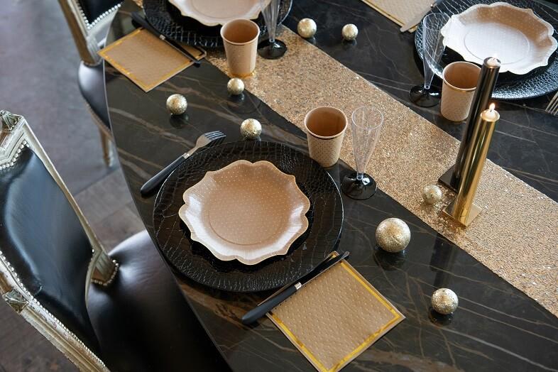 7035 decoration de table dore or avec chemin sequins