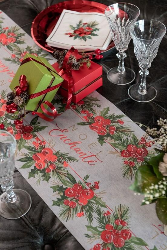 7798 decoration chemin de table noel enchante rouge nature champetre