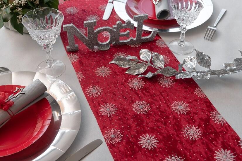 7802 chemin de table velours flocons de noel rouge