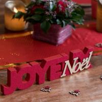 7818 decoration lettre bois rouge et dore or joyeux noel