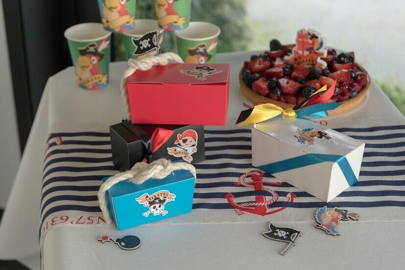 7900 decoration confettis de table pirate a parsemer en bois