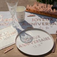 7985 serviette de table en papier joyeux anniversaire blanche et rose gold metal