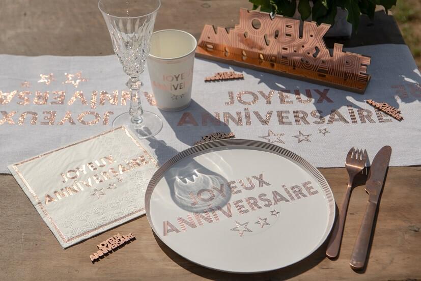 7985 serviette de table en papier joyeux anniversaire blanche et rose gold metal