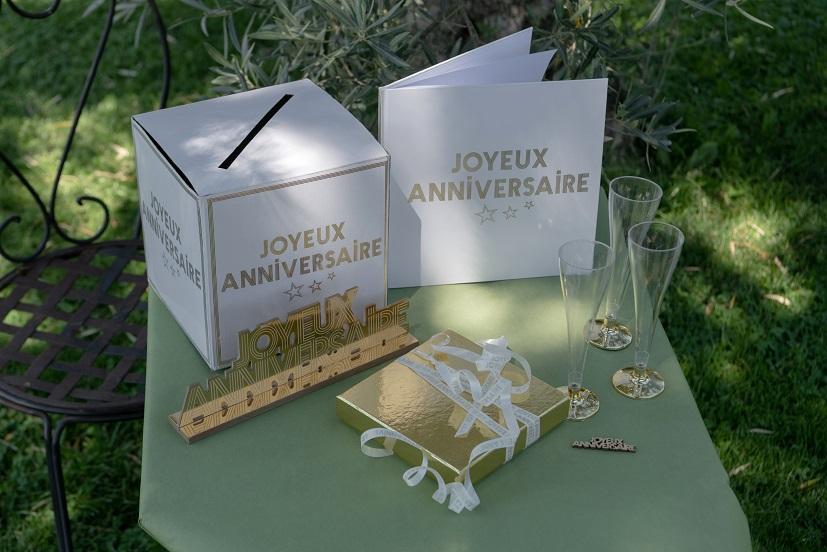 Santex 1 Pack urne et Livre d'or Anniversaire Or et Blanc 30ans