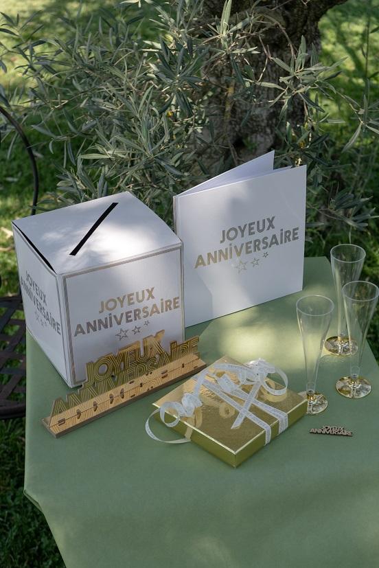 7986 livre d or blanche joyeux anniversaire dore or metallique