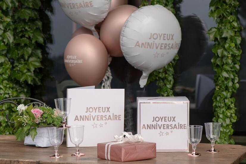 7987 tirelire urne joyeux anniversaire rose gold metallisee et blanche