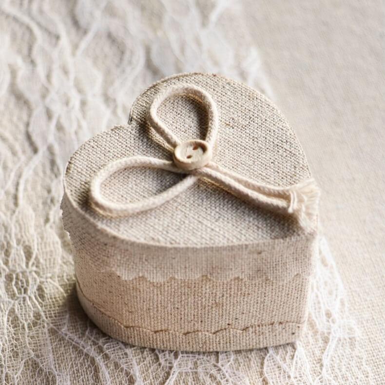 80300 boite contenants en lin coeur mariage