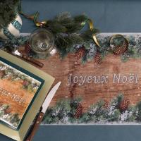 8085 chemin de table joyeux noel avec decoration hivernale
