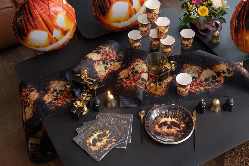 8159 chemin de table fete halloween crane et tete de mort