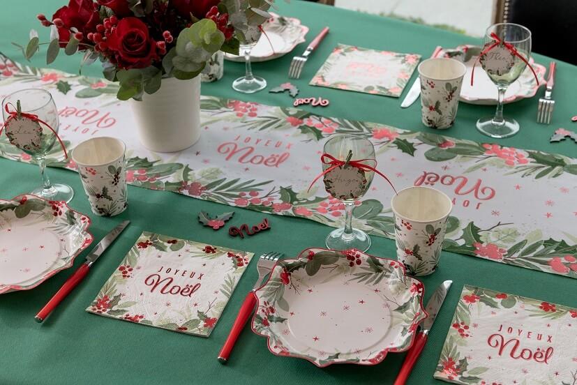 8185 chemin de table decoration traditionnel joyeux noel blanc rouge vert 