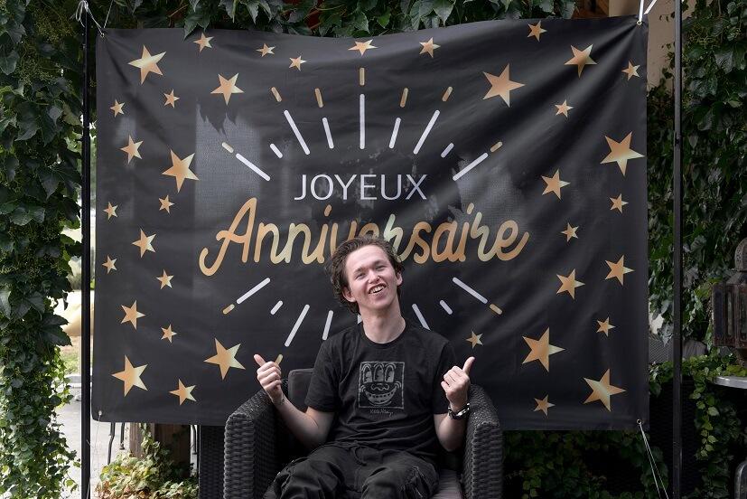 8442 decoration toile fond photo anniversaire noir et dore or metallique