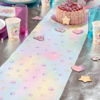 8449 decoration chemin de table anniversaire enfant fee et licorne multicolore