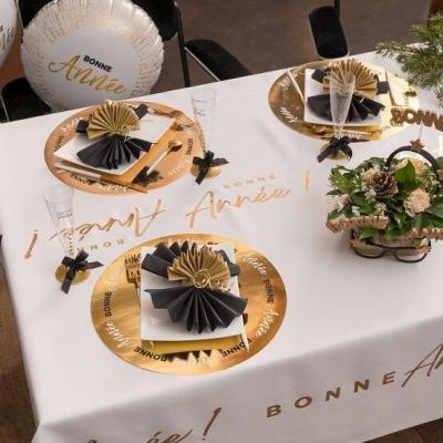 8571 nappe blanche pliee bonne annee dore or metallisee