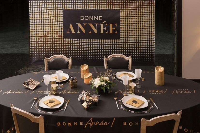 8571 nappe noire pliee bonne annee dore or metallique