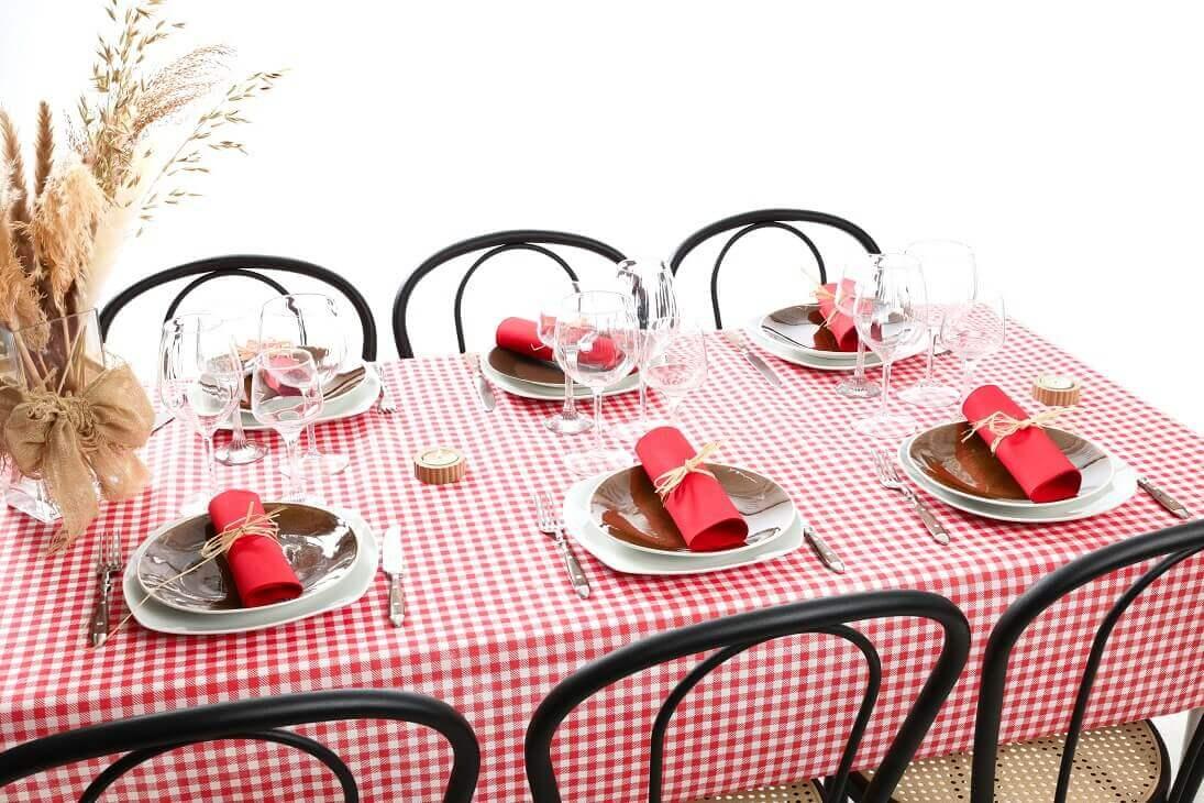 8822 decoration nappe intisse vichy rouge 5m