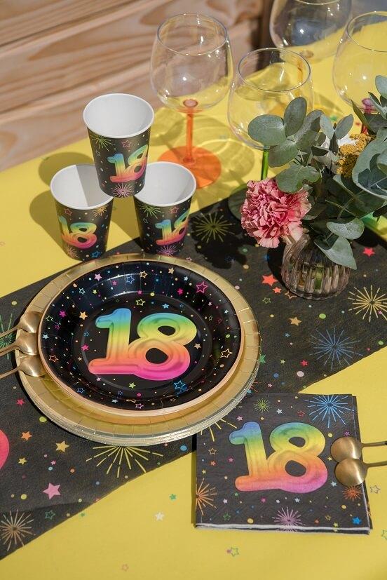 9013 assiette ronde en carton anniversaire 18ans noire multicolore