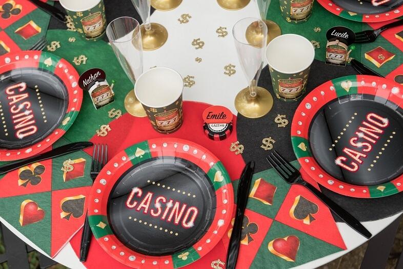 Assiette carton jeux de casino