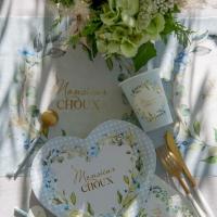 Assiette coeur baby shower bleu ciel avec fleur decorative