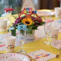 Assiette joyeux anniversaire multicolore metallise