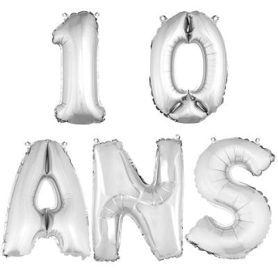 Ballon aluminium anniversaire 10 ans argent.