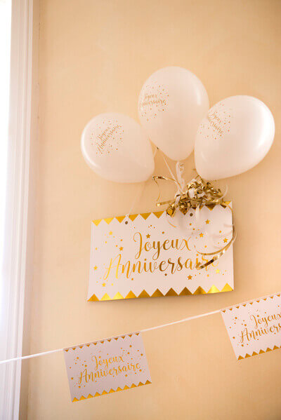 Banderole joyeux anniversaire or et blanc