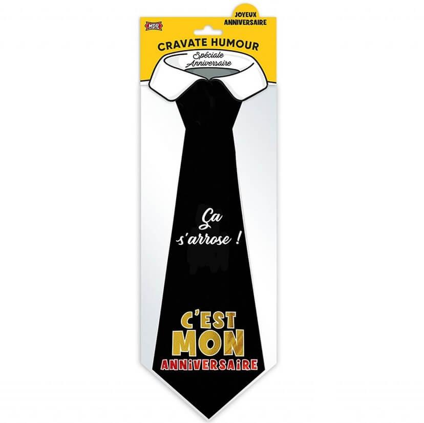 Cadeau de fete avec cravate joyeux anniversaire