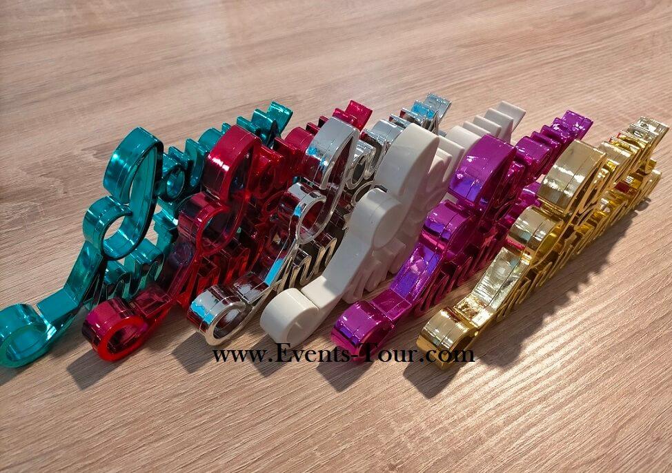 Centre de table lettre anniversaire bleu rouge or dore rose fuchsia blanc