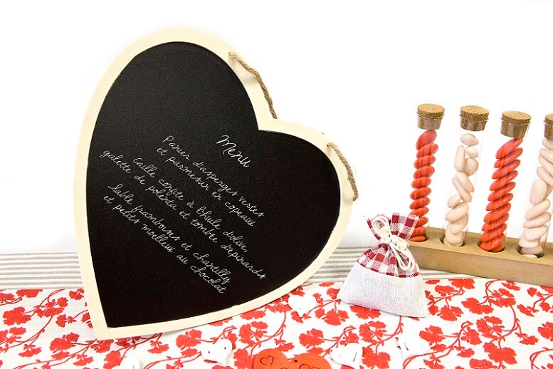 Centre de table mariage coeur en ardoise