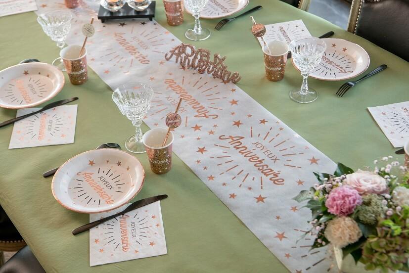 Chemin de table anniversaire rose gold métallique REF/6646