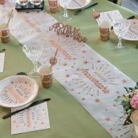 Chemin de table anniversaire blanc et rose gold etincelant metallique