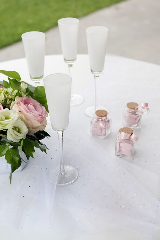 Chemin de table blanc avec strass