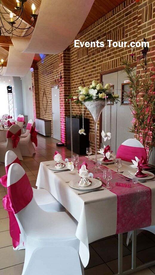 Chemin de table elegant mariage rose fuchsia