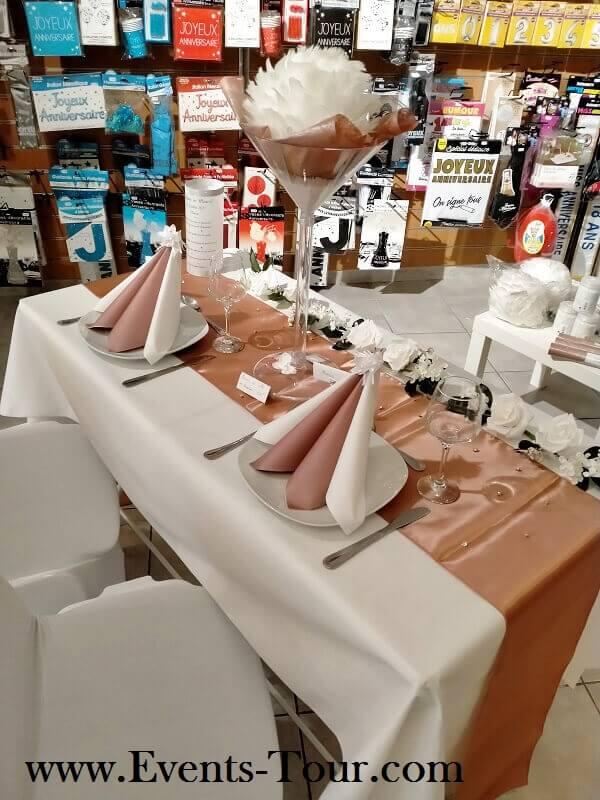 Chemin de Table Anniversaire 60 Ans blanc et or 5m