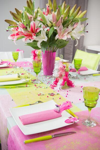 Chemin de table fanon rose fuchsia