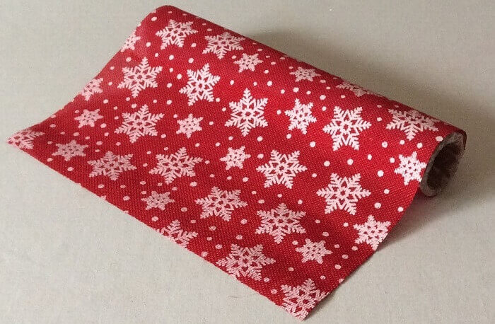 Chemin de table flocon blanc et rouge